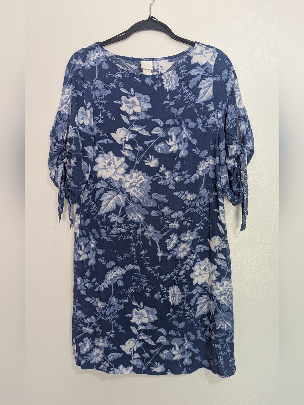 H&M Size 4 Navy Blue and White Floral Toile Tie-Sleeve Shift Dress